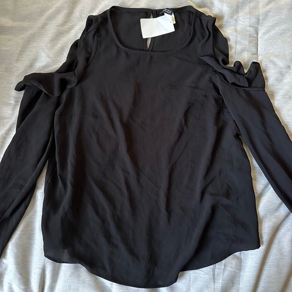 Bundle of New clothes - Picture 5 of 9